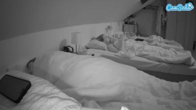 voyeurcam-julmodels-bed-4