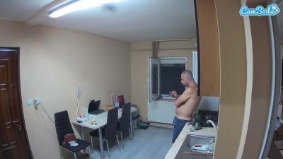 voyeurcam-charmhellen-kitchen