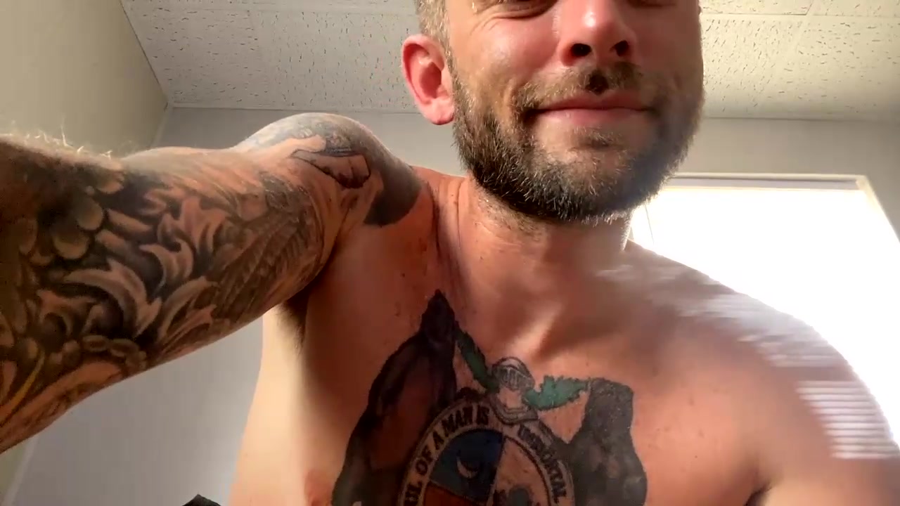 Watch brokedaddyg recorded live streams from Chaturbate on 2023/08/15, Cam Archive