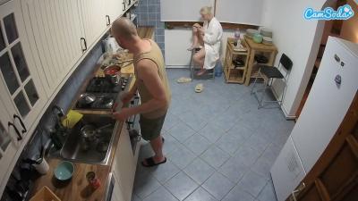 voyeurcam-julmodels-kitchen-2