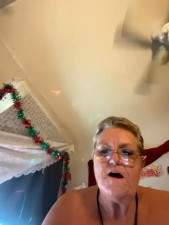 Watch suereynolds recorded live streams from Stripchat on 2024/11/17, Cam Archive