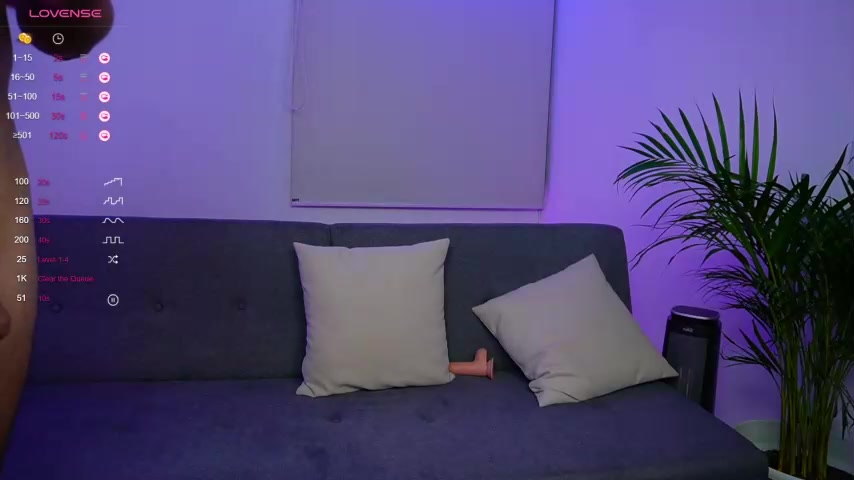 Watch little_vannesaa recorded live streams from Chaturbate on 2023/09/03, Cam Archive