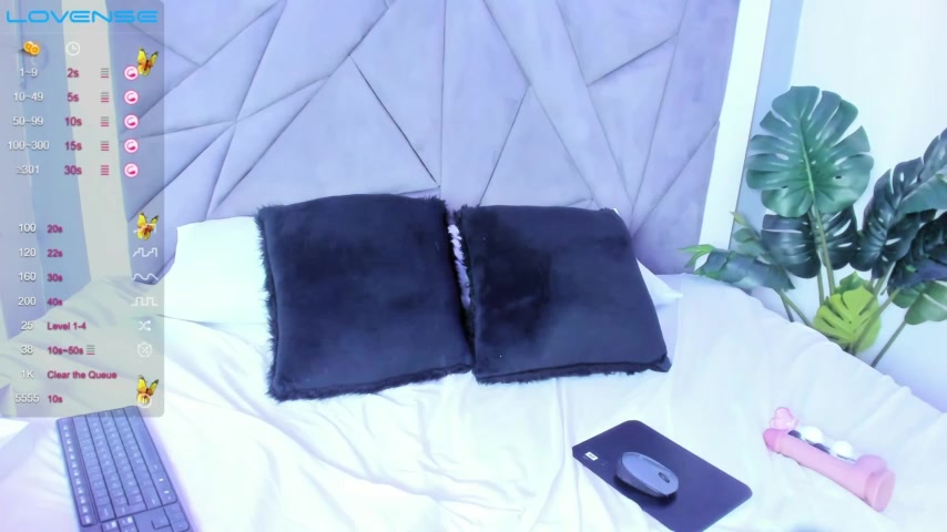 Watch AnnieMorgan recorded live streams from Stripchat on 2023/09/06, Cam Archive