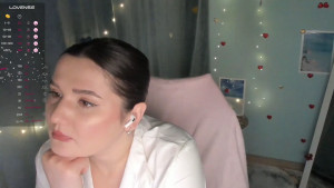 Lei_White