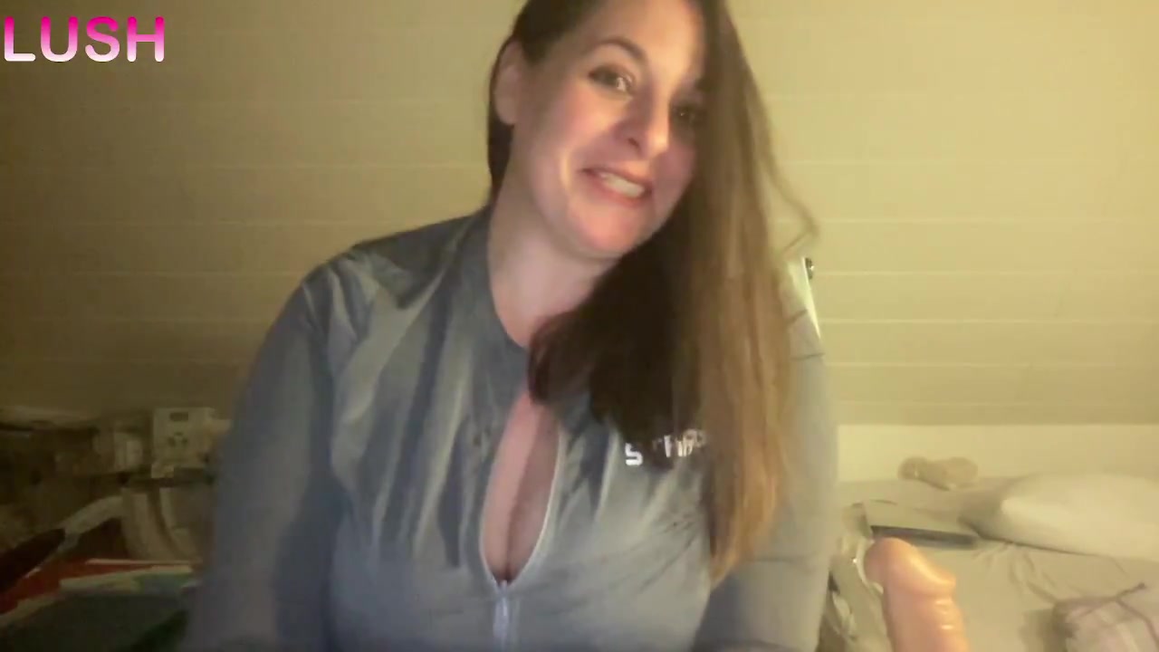 Watch hornymilfleah recorded live streams from CAM4 on 2023/09/12, Cam Archive