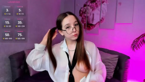 WoW__Poppy