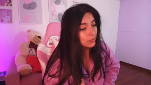 ariana_bae_