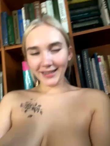 Watch MariaTull recorded live streams from Stripchat on 2023/10/10, Cam Archive