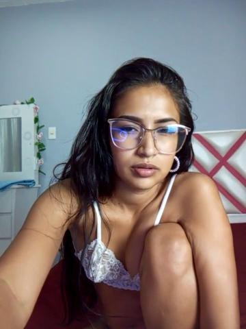 Watch AnnieFtMikey recorded live streams from Stripchat on 2023/10/13, Cam Archive