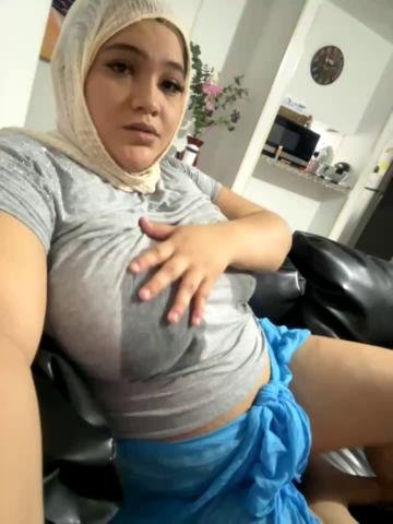 Watch sweetmuslim01 recorded live streams from Stripchat on 2023/10/30, Cam Archive