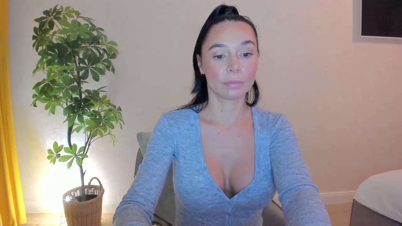 Watch sensualbettty recorded live streams from Chaturbate on 2023/12/31, Cam Archive